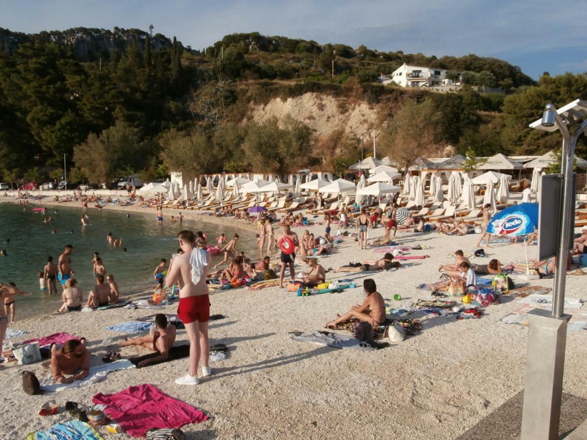 Apartment Studio Mia-Beach In Split Bagian luar foto