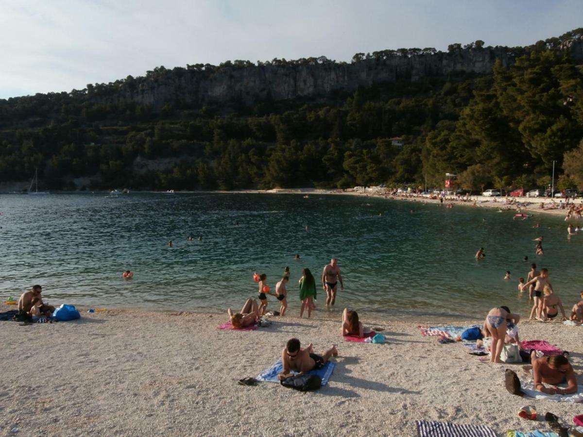 Apartment Studio Mia-Beach In Split Bagian luar foto