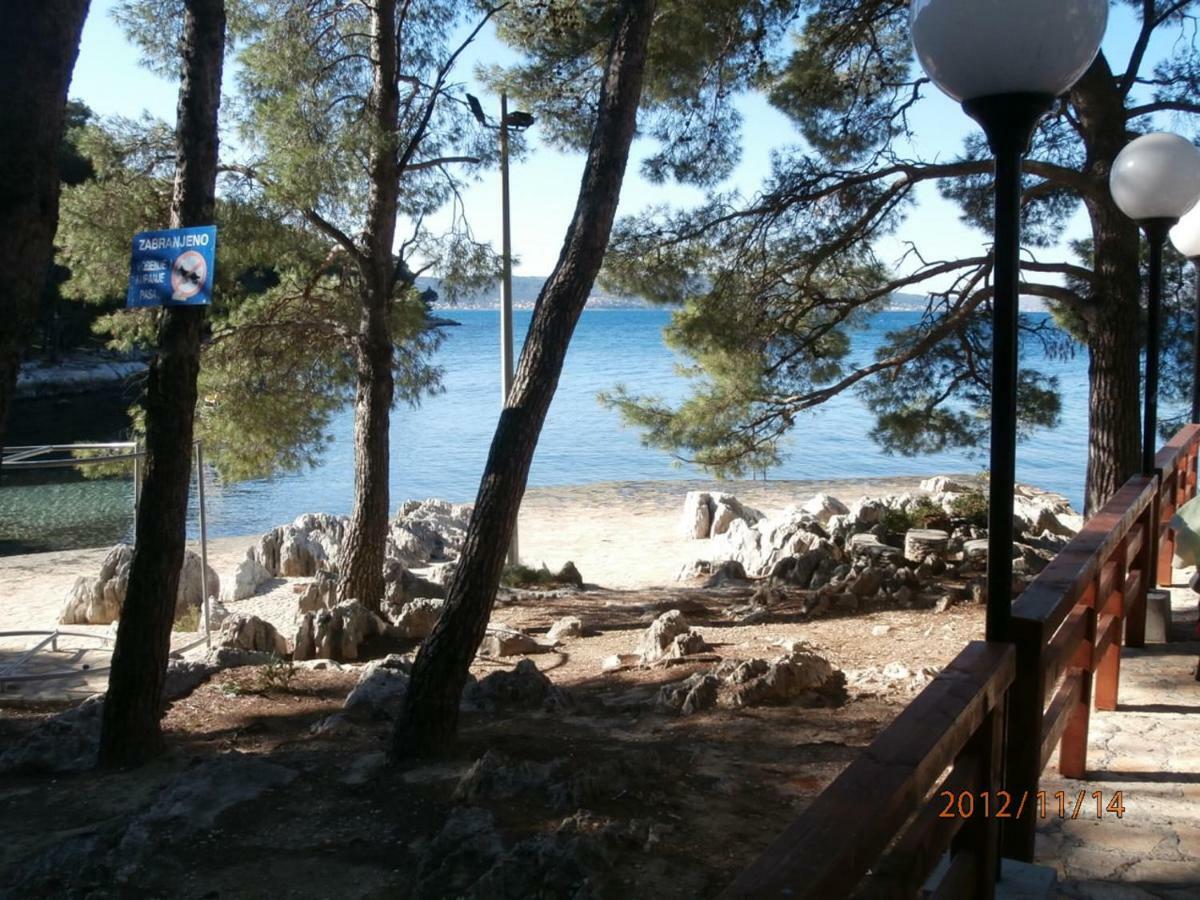 Apartment Studio Mia-Beach In Split Bagian luar foto