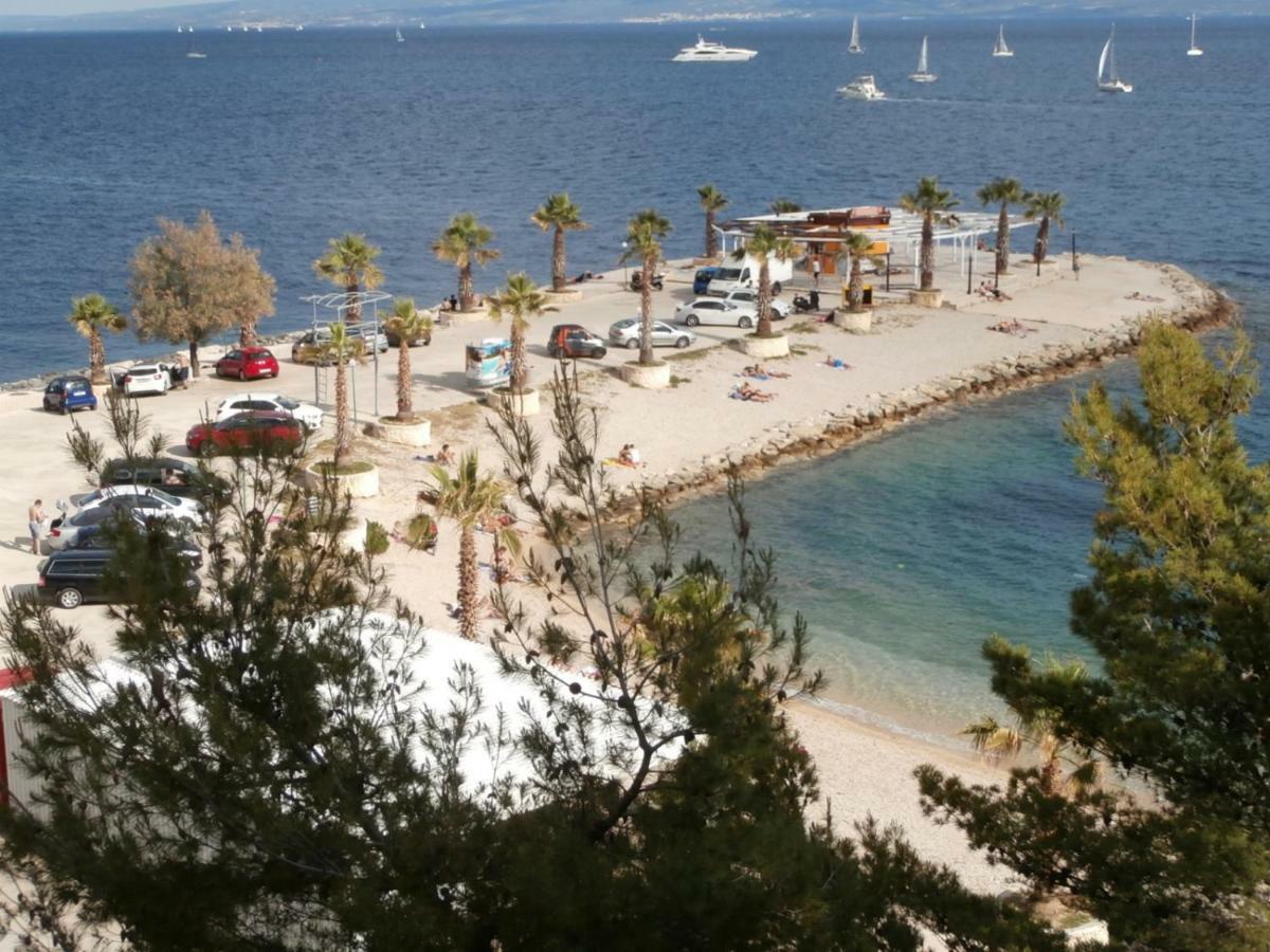 Apartment Studio Mia-Beach In Split Bagian luar foto