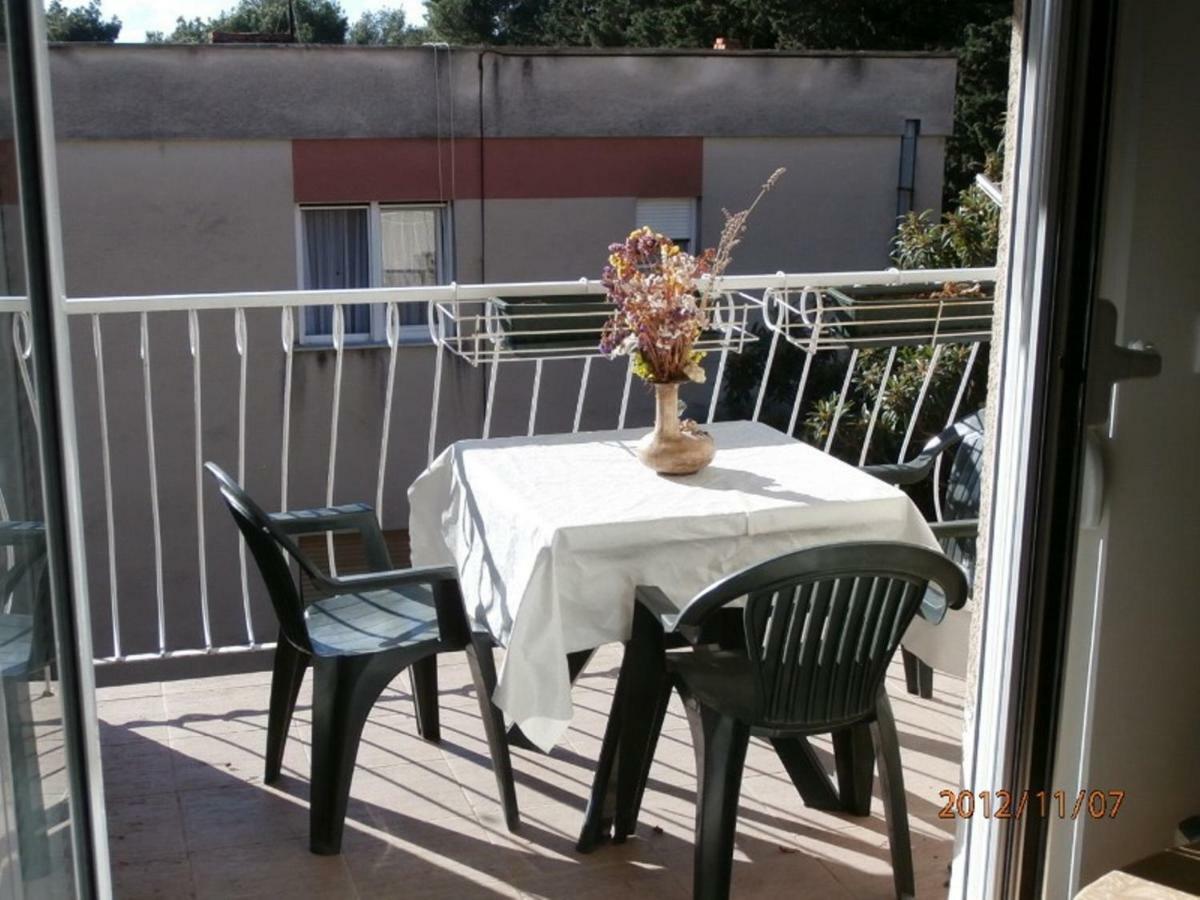 Apartment Studio Mia-Beach In Split Bagian luar foto