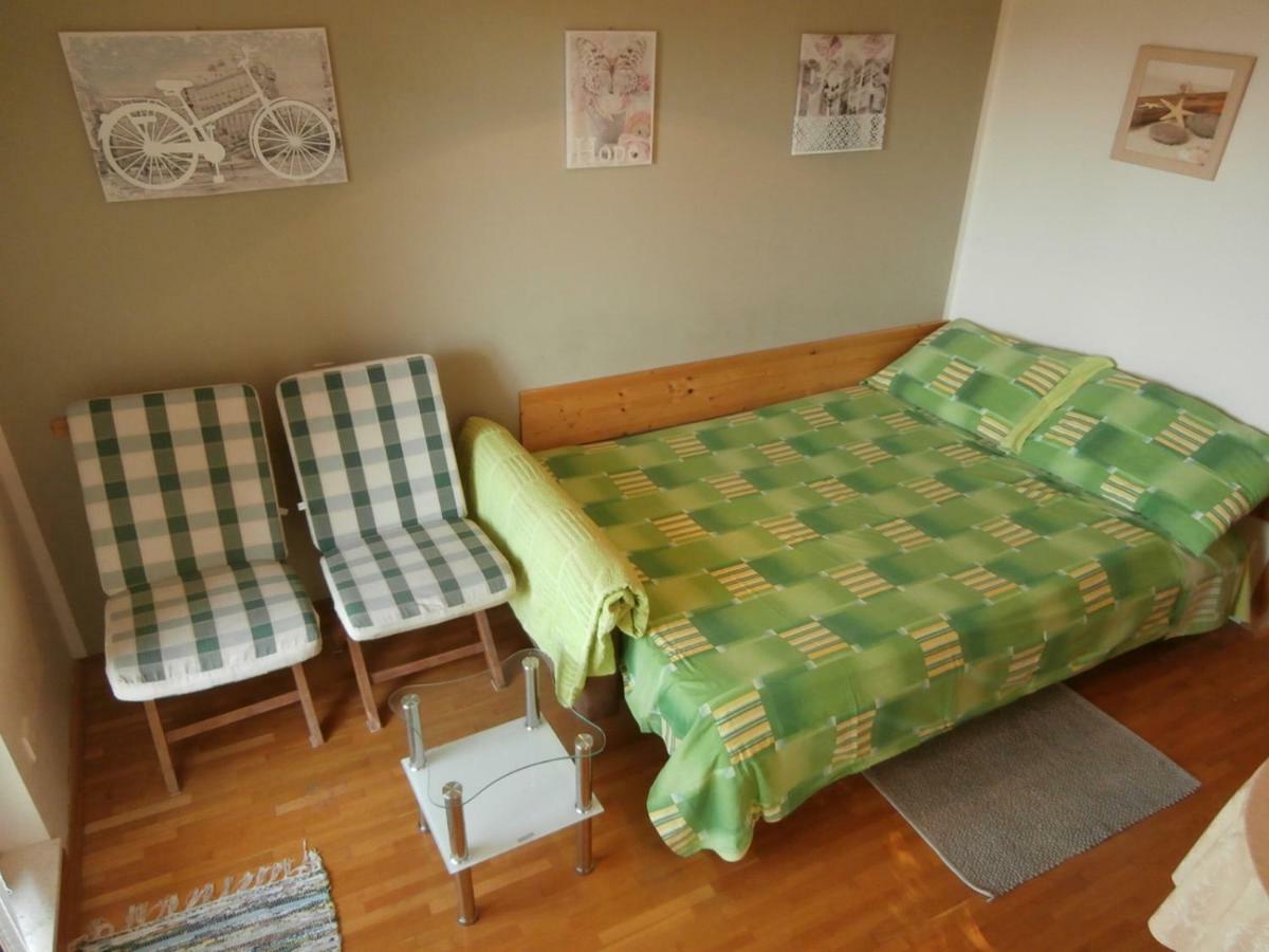 Apartment Studio Mia-Beach In Split Bagian luar foto